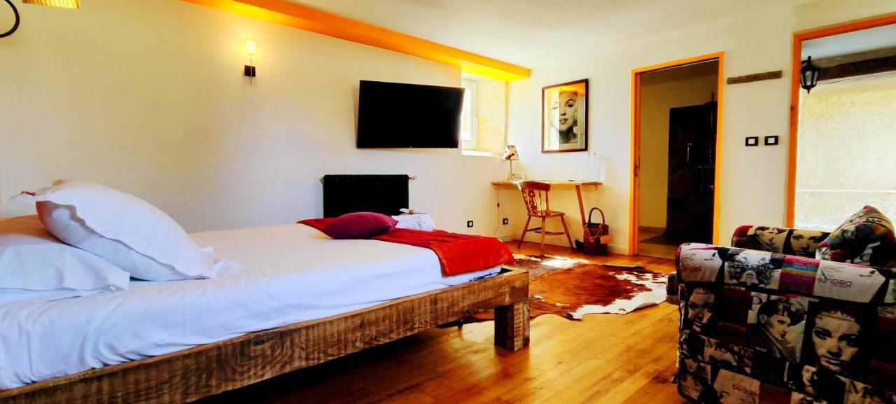 Logis Hotels Domaine Du Chatelard Dirac Eksteriør billede
