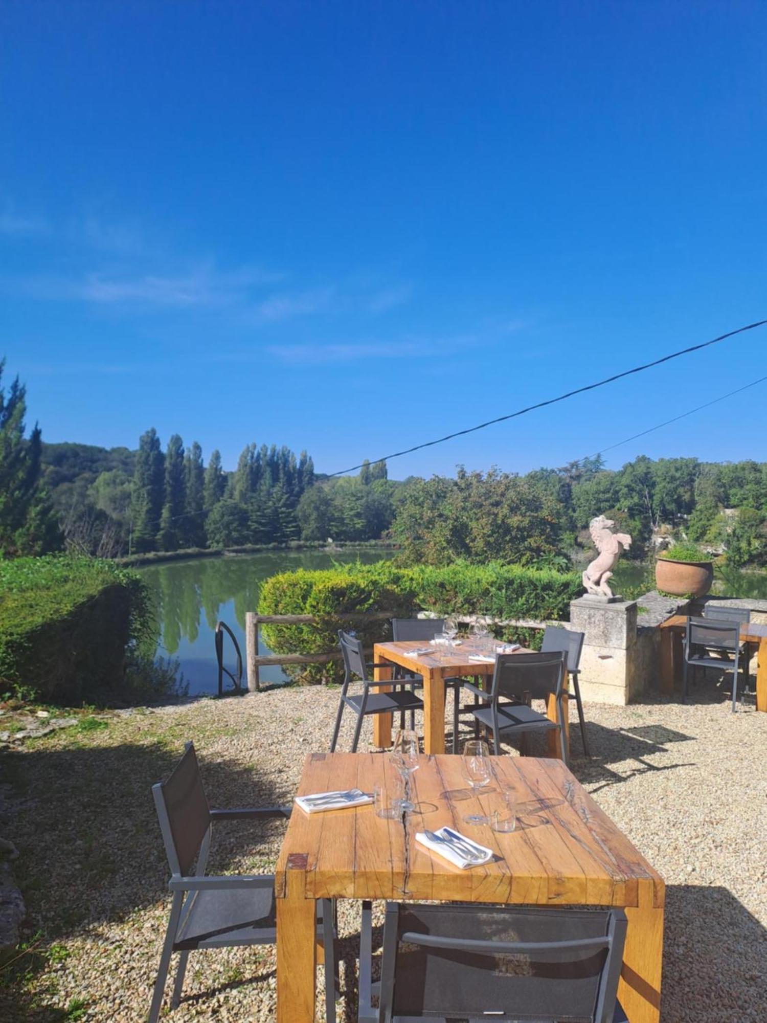 Logis Hotels Domaine Du Chatelard Dirac Eksteriør billede