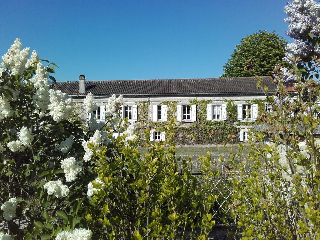 Logis Hotels Domaine Du Chatelard Dirac Eksteriør billede